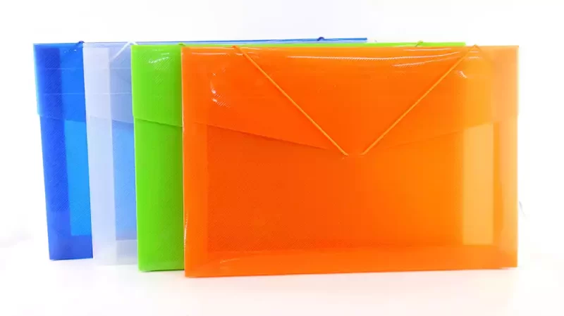 CARPETA PLASTICA FUELLE CON CAUCHO OFICIO